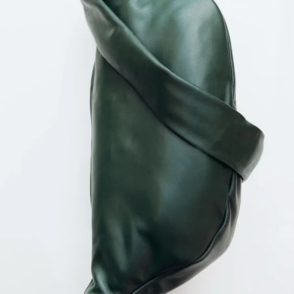 St Agni Soft Leather Crossbody Crescent - Green - Picture 11 of 11